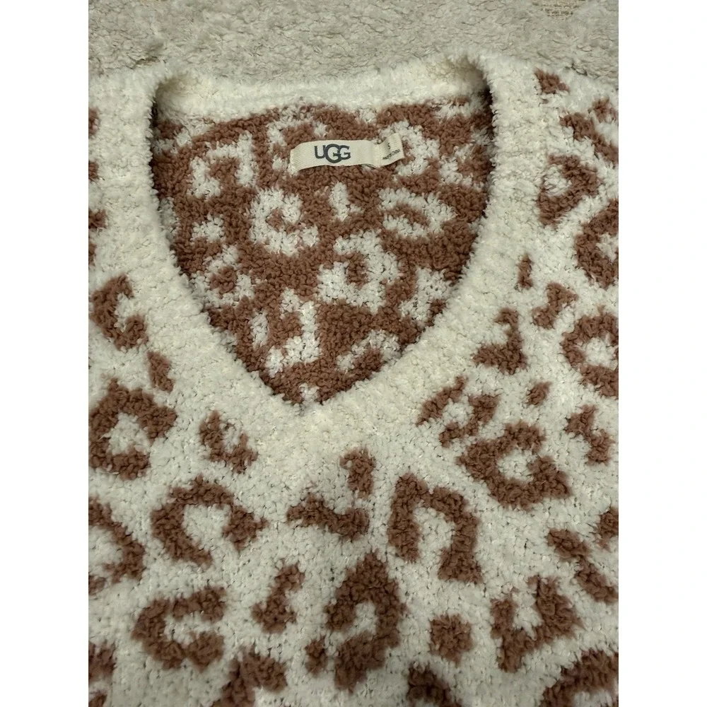UGG Cecilia Natural Leopard Blush Animal Print Ivory V-Neck Plush Soft Sweater S - Picture 5 of 8